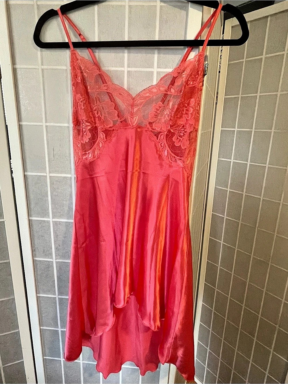 Floral Lace Chemise in Pink Size Medium Like New
